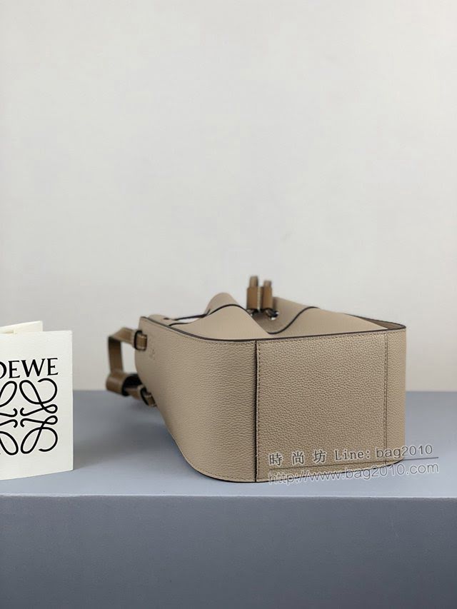 LOEWE包包 羅意威Mini Hammock迷你吊床包 羅意威手挽單肩斜挎包  tcl1243